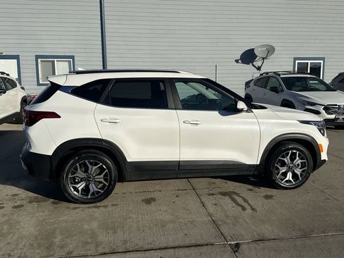 Used 2023 Kia Seltos EX image 7