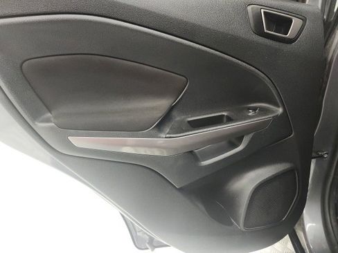 Used 2020 Ford EcoSport SE image 9