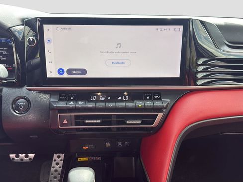Used 2025 Toyota Camry XSE FWD image 16
