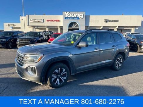 Used 2024 Volkswagen Atlas SE AWD/4WD image 1