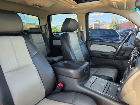 Used 2009 GMC Sierra 1500 SLT w/ All-Terrain Package AWD/4WD image 14