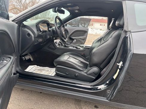 Used 2018 Dodge Challenger GT w/ Driver Convenience Group image 4