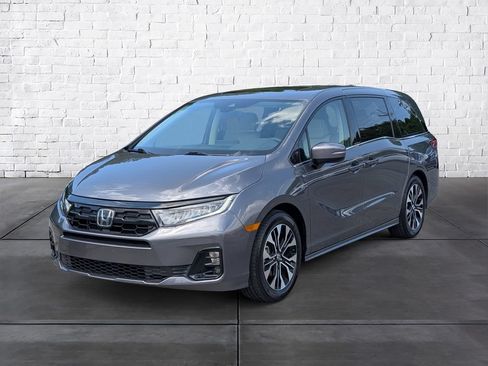 Used 2025 Honda Odyssey Elite image 4
