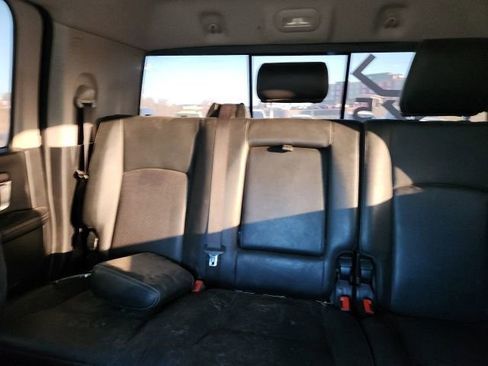 Used 2015 RAM 2500 Laramie w/ Convenience Group AWD/4WD image 23