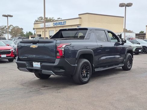 Used 2026 Chevrolet Silverado EV LT AWD/4WD image 8