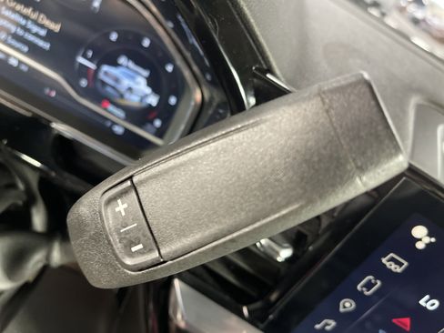 Used 2023 GMC Sierra 1500 SLE image 25