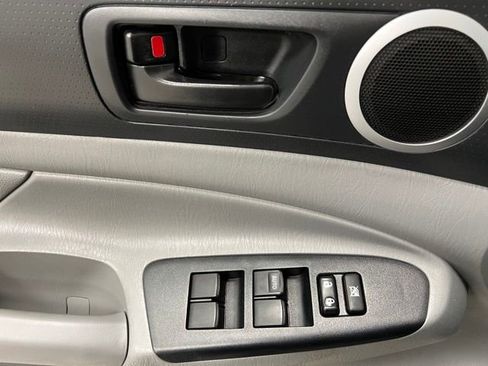 Used 2015 Toyota Tacoma Base w/ Limited Package image 21