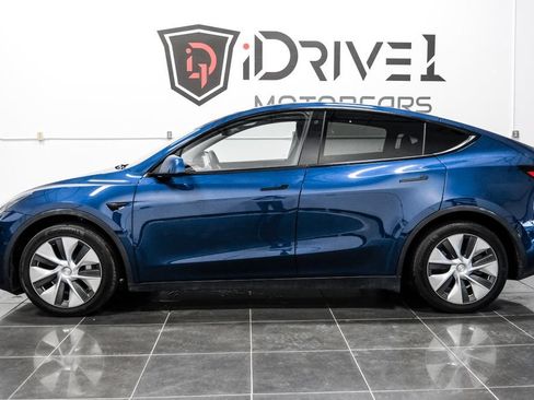 Used 2021 Tesla Model Y Long Range AWD/4WD image 12