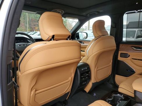 New 2025 Jeep Grand Cherokee L Summit image 13