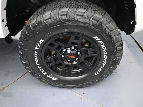 Certified 2024 Toyota 4Runner SR5 Premium w/ Moonroof Package AWD/4WD image 21