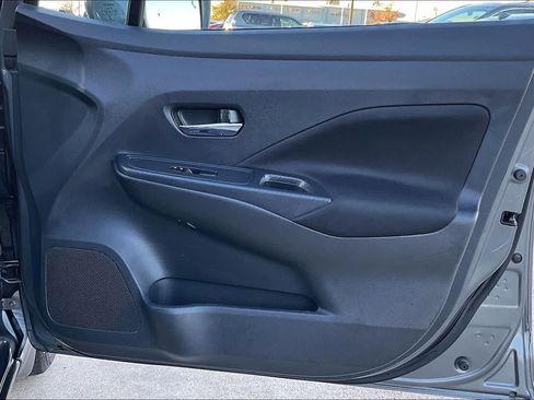 Used 2022 Nissan Versa SV w/ Electronics Package image 23