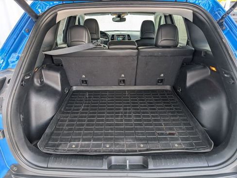 Used 2021 Jeep Cherokee Trailhawk w/ Trailer Tow Group AWD/4WD image 16