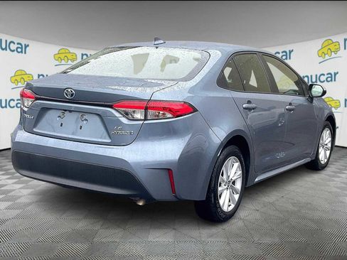 Used 2023 Toyota Corolla LE image 6