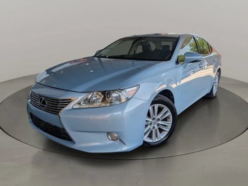 Used 2013 Lexus ES 350 w/ Luxury Pkg FWD image 1
