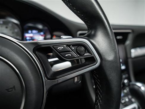 Used 2018 Porsche 911 Carrera RWD image 17