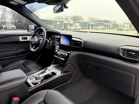 Used 2023 Ford Explorer ST-Line w/ Class IV Trailer Tow Package image 9