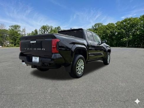 Used 2024 Toyota Tacoma Limited w/ Limited Package (LT) AWD/4WD image 9