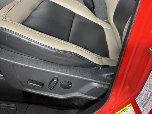 Used 2023 Ford Bronco Wildtrak image 25