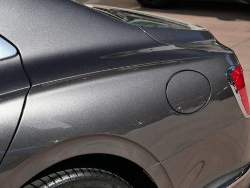 Used 2024 Bentley Flying Spur Azure image 7