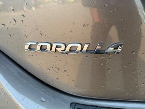 Used 2017 Toyota Corolla LE w/ Carpet Mat Package (TMS) FWD image 26