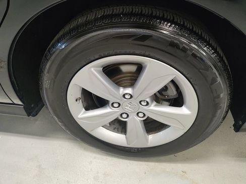 Used 2018 Honda Odyssey EX image 23