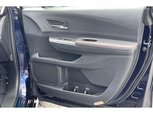 Used 2022 Toyota Sienna XSE image 22