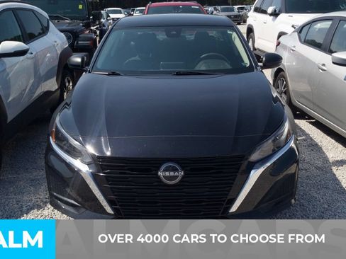 Used 2024 Nissan Altima 2.5 SV FWD image 2