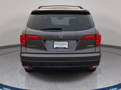 Used 2017 Honda Pilot EX image 7