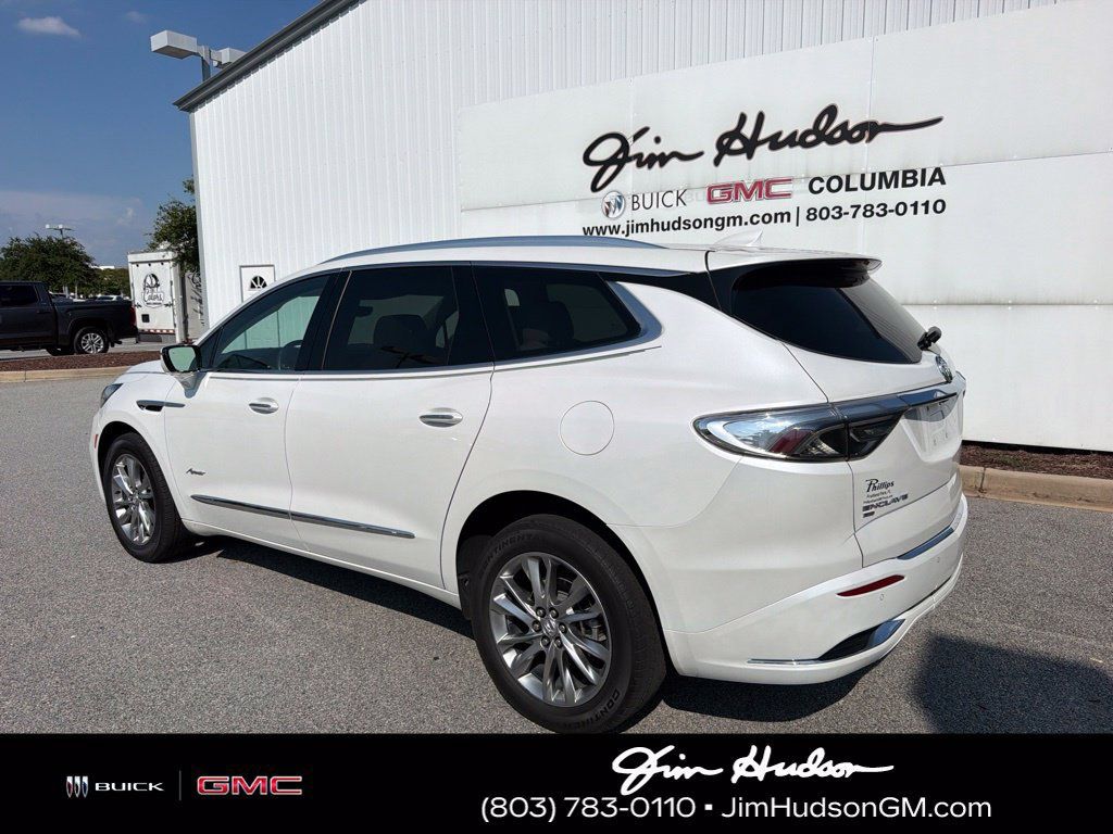 Used 2023 Buick Enclave Avenir w/ Avenir Technology Package AWD/4WD image 3