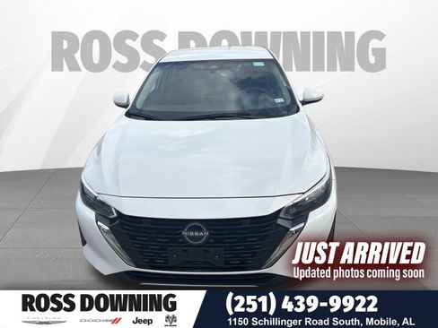 Used 2025 Nissan Sentra SV image 1