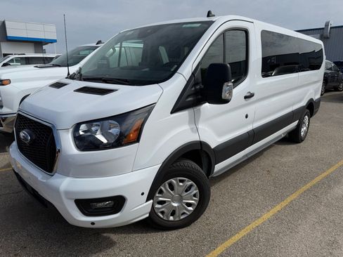 Used 2025 Ford Transit 350 XLT RWD image 5