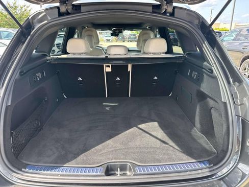 Used 2025 Mercedes-Benz GLC 300 4MATIC image 8