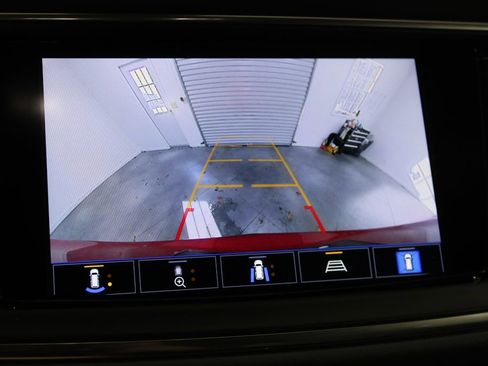 Used 2024 Buick Enclave Premium image 50