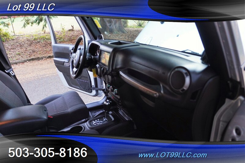 Used 2012 Jeep Wrangler Sport AWD/4WD image 16