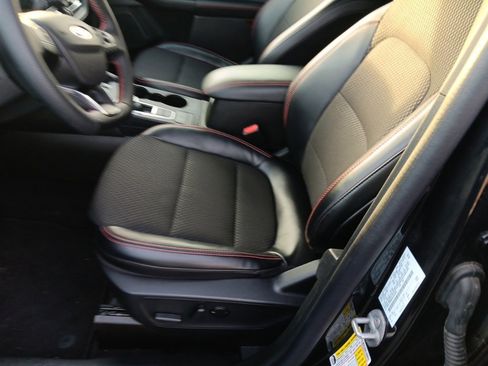 Used 2025 Ford Escape ST-Line image 20