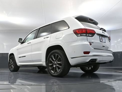 Used 2018 Jeep Grand Cherokee Overland AWD/4WD image 56