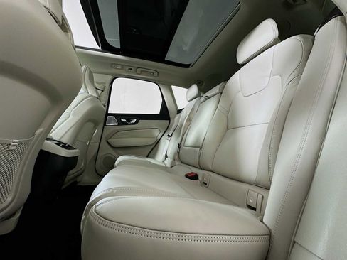 New 2026 Volvo XC60 B5 Ultra w/ Climate Package PRO image 23