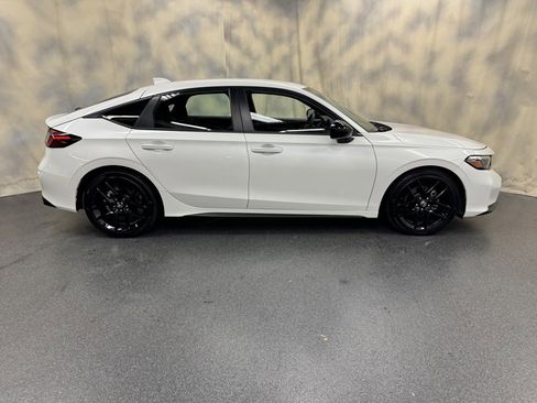 Used 2025 Honda Civic Sport image 9