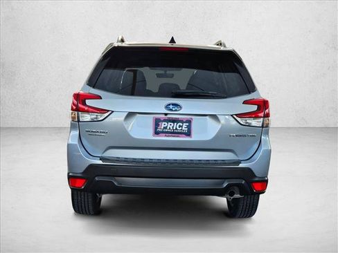 Used 2024 Subaru Forester Premium AWD/4WD image 6