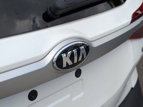 Certified 2021 Kia Seltos EX image 29