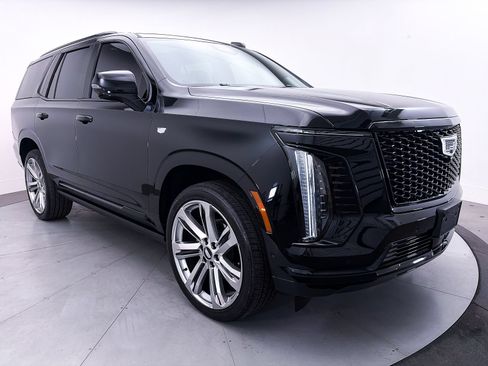 Used 2025 Cadillac Escalade Sport Platinum AWD/4WD image 14