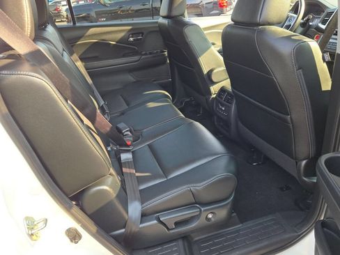 Used 2017 Honda Pilot EX-L image 11