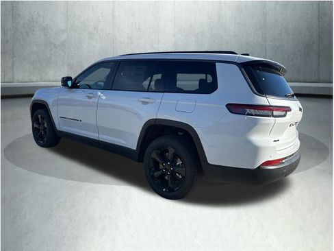 New 2026 Jeep Grand Cherokee L Limited AWD/4WD image 3