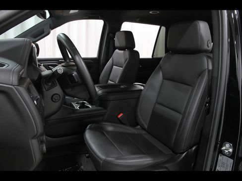 Certified 2024 Chevrolet Tahoe Z71 w/ Z71 Off-Road Package AWD/4WD image 5