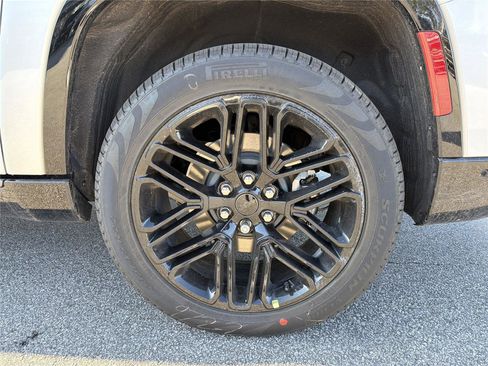 New 2026 Jeep Grand Wagoneer L Limited image 22