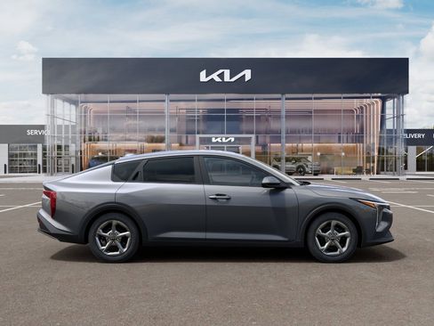 New 2026 Kia K4 LXS image 7