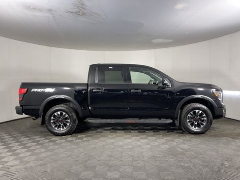 Used 2024 Nissan Titan PRO-4X w/ Pro-4x Convenience Package image 5