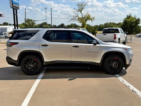 Certified 2019 Chevrolet Traverse Premier w/ Redline Edition FWD image 6