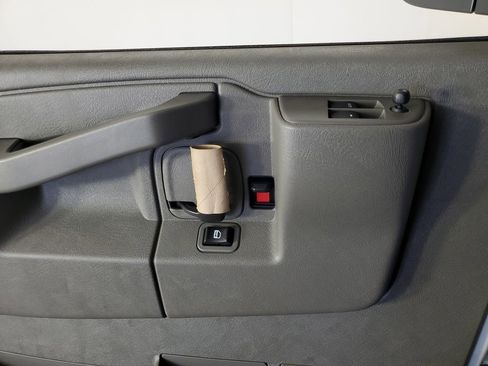 New 2026 Chevrolet Express 2500 image 26