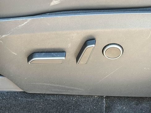 Used 2023 Tesla Model Y 2WD image 42